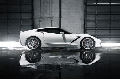 Diamond White Corvette C7 Coupe On Chrome Niche Rims — Gallery