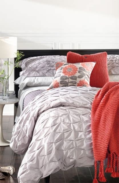 30 Grey And Coral Home Décor Ideas - DigsDigs