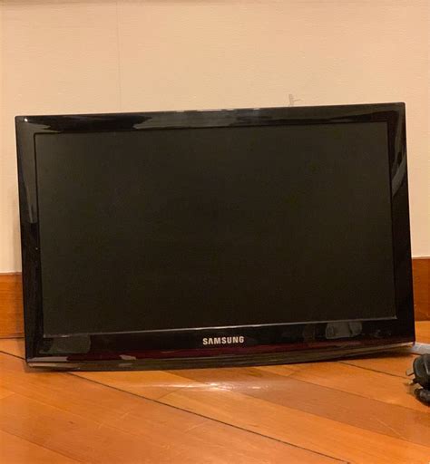 Samsung 21’ Tv 21吋電視 連掛牆架 電子產品 電視 And 其他電器 Carousell