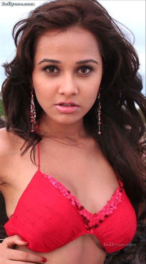 Bollywood Popcorn The Ultimate Site For The Sexiest Pictures Nisha