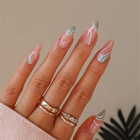 13 Trendy Clear Nail Designs For You To Try College Fashion
