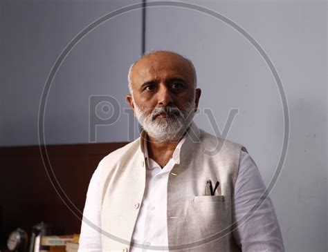 image of indian man or indian old man or politician posing with an expression dc792078 picxy