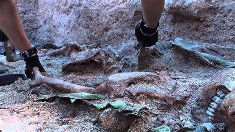 Team Finds Remains Of Wwii Soldiers On Pacific Island Youtube
