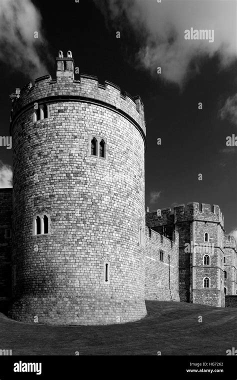 Exterior View Of Windsor Castle Windsor Town Royal Berkshire County