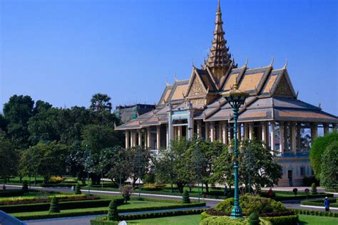 Travel The Royal Palace Phnom Penh — 3ten — A Lifestyle Blog