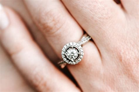 Beginners Guide To Engagement Ring Styles And Settings
