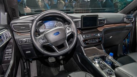 The new explorer's interior measurements remain practically the exact same, with the third row really 2020 ford explorer turbocharged engine. 2020 Ford Escape Hybrid Gas Electric Suv And Plug In Specs ...