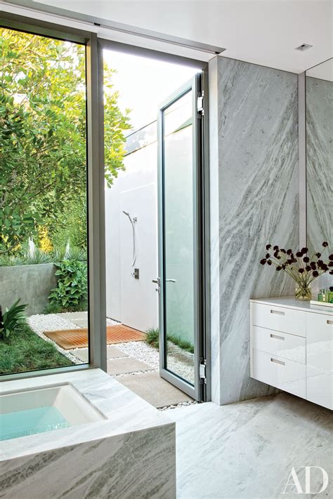 22 Baths Swathed In Graphic Marble Photos Architectural