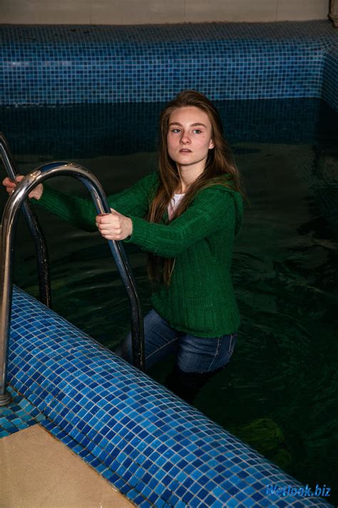 wetlook girl in jeans and sweater swims fully dressed r wetgirlswetlook