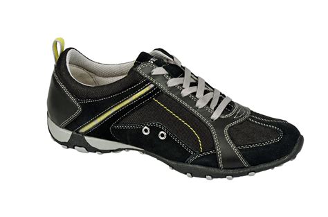 Sportschuhe (schwarz) versandkostenfrei bei about you bestellen. Geox Respira Freccia Schuhe in schwarz Damen Sportschuhe ...