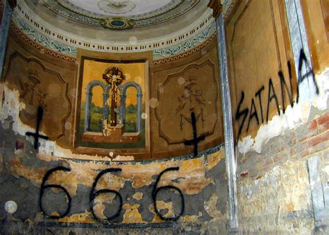 Micol 20enne Suicida A Roma E Lombra Del Satanismo Rovinata Dalle Sette