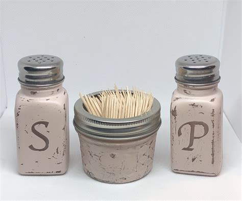 Browse a large selection of farmhouse salt and pepper shakers on houzz, including pepper grinders and individual salt shakers in a variety of colors and materials. Retro Pink Salt and Pepper Shakers with ToothPick Holder ...
