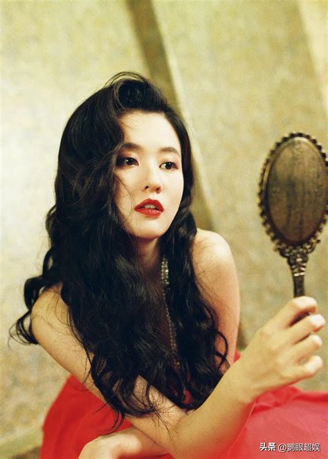 Qiao Xin Tube Top Red Dress Long Photo Beautiful Hong Kong Style Inews