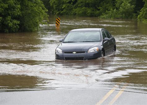 Oklahoma Flooding Rising Waters Trap Residents As Storms Move East