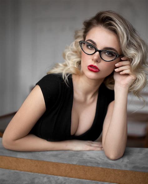 women model blonde looking at viewer oktyabrina maximova red lipstick glasses 1080x1350