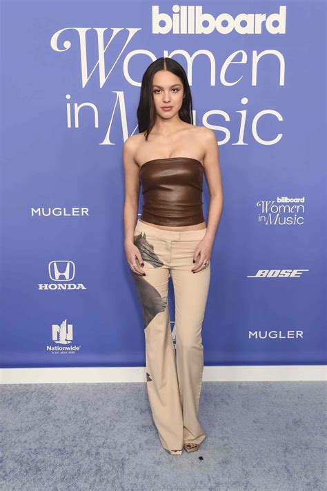 Olivia Rodrigos Y2k Red Carpet Look Included A Leather Tube Top And