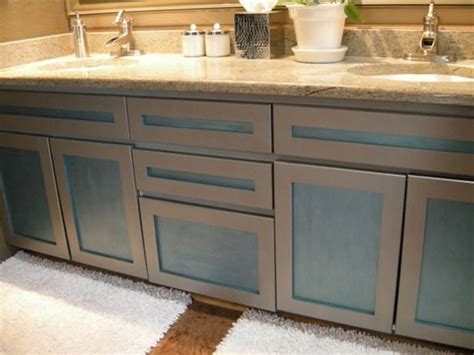 Why do you have to spend a lot of time replacing your cabinets if you can do it in just a weekend or even a. 21 Kitchen Cabinet Refacing Ideas 2019 (Options To ...