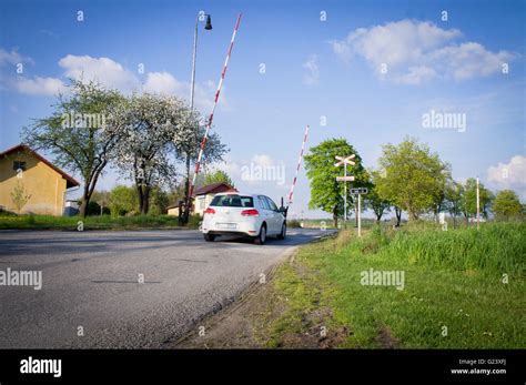 Road Railway Level Crossing Cross Roads Stock Photo Alamy