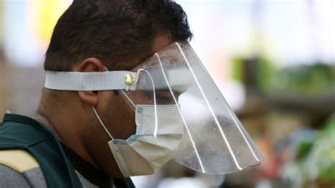 Coronavirus Update Us Deaths Over 5000 Cdc Considers Face Masks