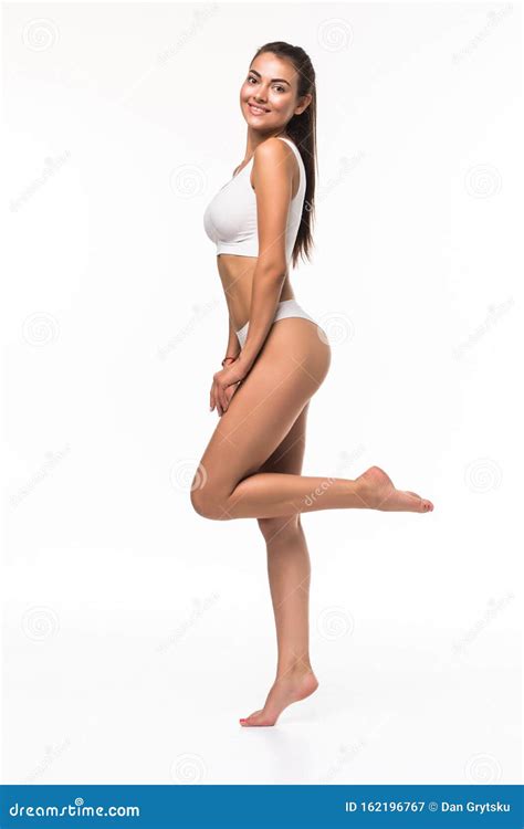Femme Mince En Sous Vêtements Blancs Isolée Sur Fond Blanc Copyspace Image Stock Image Du Gens