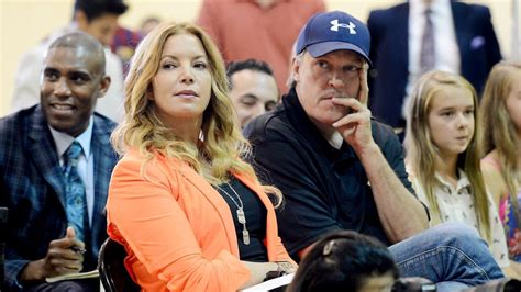 Lakers Co Owner Jeanie Buss Meets With Magic Johnson Sources Say