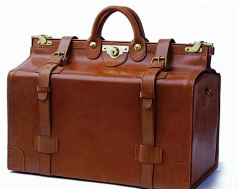 Gladstone bags refer to a particular type of bags where there are two compartments, same sized, and they are attached with a hinge. Commonly known as a "Gladstone Bag", this magnificent ...