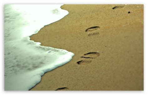 Over 40,000+ cool wallpapers to choose from. Footprints in the Sand Ultra HD Desktop Background ...