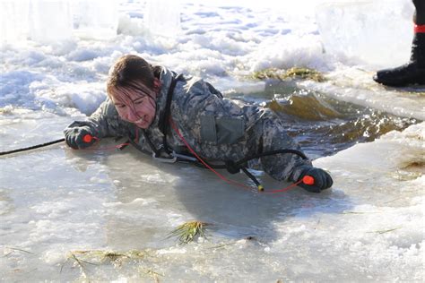 Cwoc Students Fight Chill Factor In Cold Water Immersion Training At