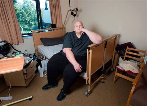 Worlds Fattest Man Begs Nhs To Save His Life With £100k Weight Loss Surgery Mirror Online