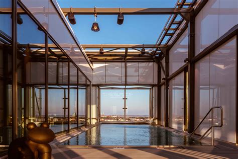 fi016 rooftop swimming pool clarion hotel helsinki saunatimes