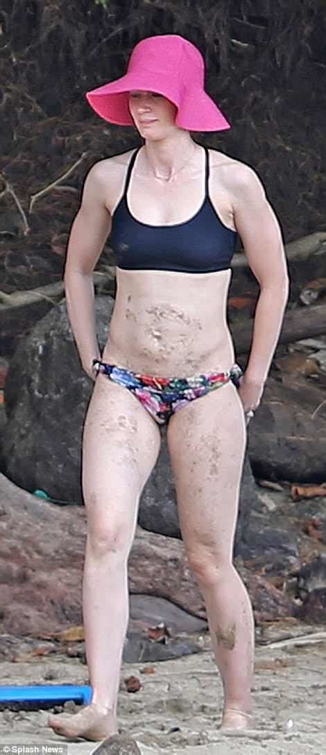 Emily Blunt Enjoys Beach Time In Hawaii With John Krasinski Daily