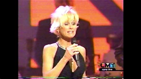 Lorrie Morgan Sings 2 Songs 32302 Youtube In 2021 Lorrie Morgan