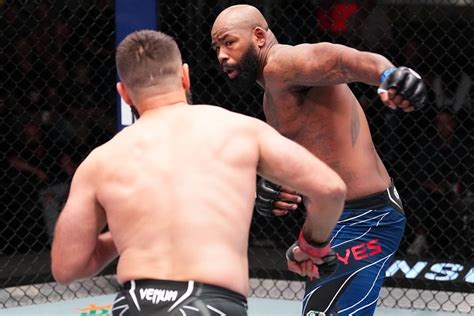 Ufc Vegas 74 Dontale Mayes Catches Andrei Arlovski With Nasty Right Hand For Tko Victory