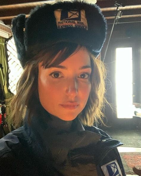 AT T Woman Milana Vayntrub Says She S Now Hiding Her Body In Ads