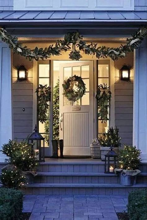 40 Popular Outdoor Decor Ideas For This Winter Front Porch Christmas