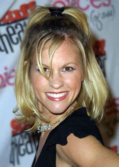 That list of deaths in shark hunter 2001. Lovac na morske pse (SHARK HUNTER, 2001) - Film