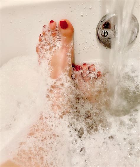 Bubble Bath Footjobs