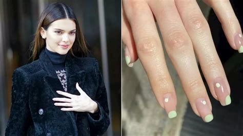 Kendall Jenner Kendall Jenner S Negative Space Nail Art Is The Perfect Minimalist Manicure F