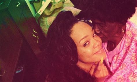 Rihanna Mourns The Death Of Her Grandmother Dolly And Posts Sweet Snaps On Twitter Daily Mail