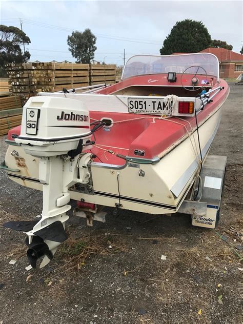 Carribbean Metre Fibreglass Runabout Boat With Johnson Hp