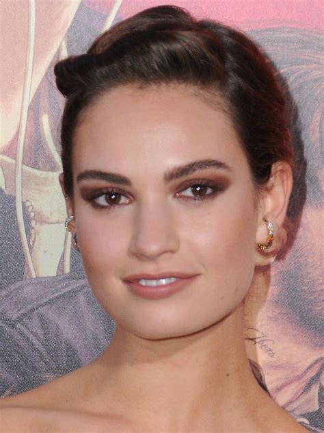 Hi and welcome to lily james source, your best source for all things related to the english actress. Lily James | Fandango Perú
