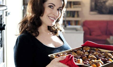 Nigella Lawson Voted Britains Most Sexy Over Fifty Female Celebrity News Showbiz And Tv