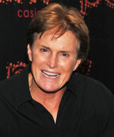 Bruce jenner has stayed in the spotlight ever since his rise to fame at the 1976 summer olympics. Bruce Jenner Plastic Surgery Before and After Facelift ...