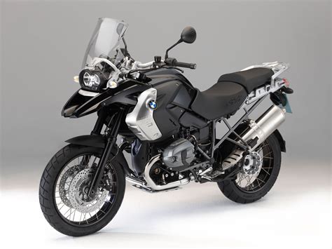 Triple black bmw the bmw r 1200 gs motorcycle goes to the dark side in 2011 with a special edition model, the r 1200 gs triple black. 2011 BMW R1200GS Triple Black