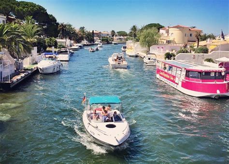 Service planetofhotels.com empfiehlt, unterkünfte in empuriabrava zu buchen. Empuriabrava er Venedig i Spanien, med vandkanaler og ...