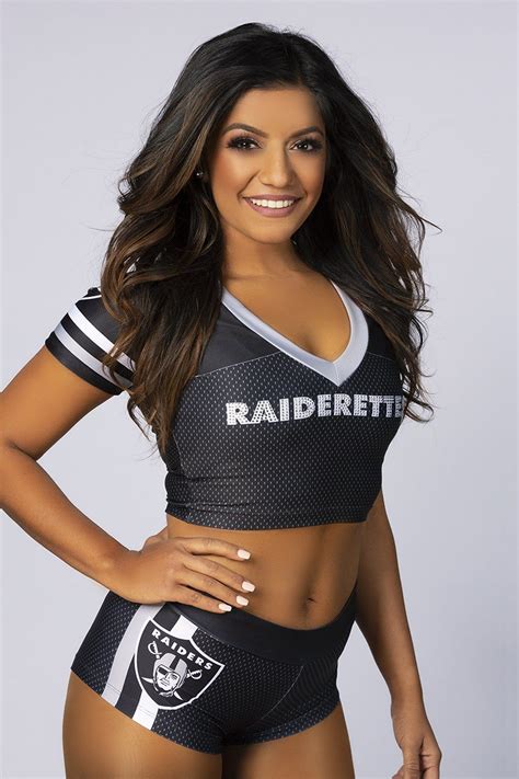 Ekta Rookie Raiders Cheerleaders Hottest Nfl Cheerleaders Football