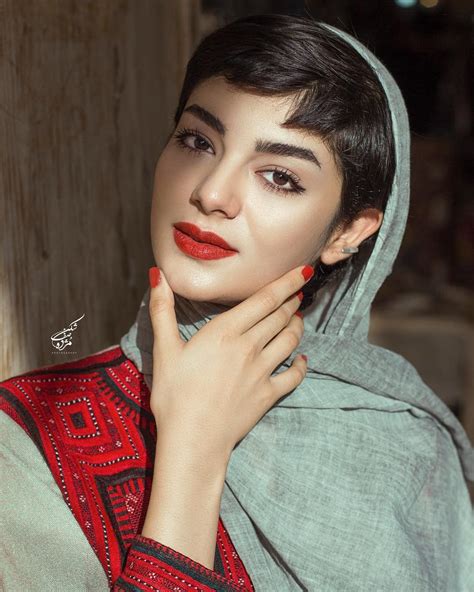 Iranian Fashion Persian Beauties Aroosimanir Iranian Beauty Muslim Beauty Turkish Beauty
