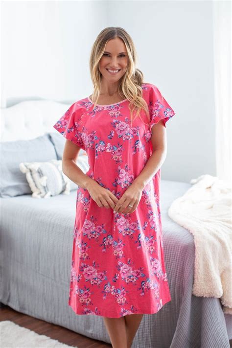 Gownies The Designer Hospital Gowns Labor And Delivery Gowns And Matching Nightwear Make You