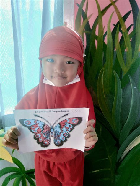B2 membatik gambar kupu kupu | KB-TK Islam Widya Bhakti Rini