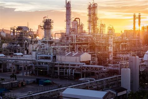 Petroleum Industrial Plant Stock Image Image Of Industrial 125417309
